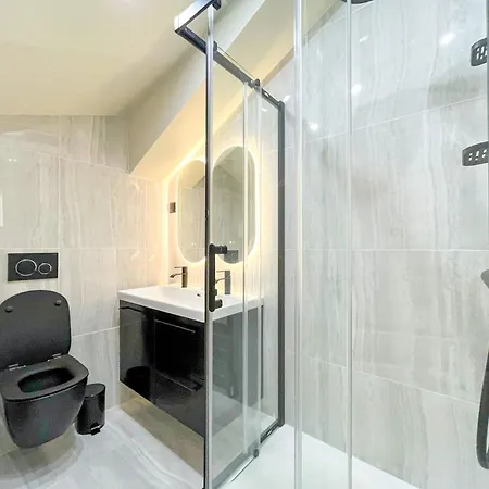Urbanflat 199 - Beautiful 5 Bedrooms Parisian Townhouse Flat Appartement